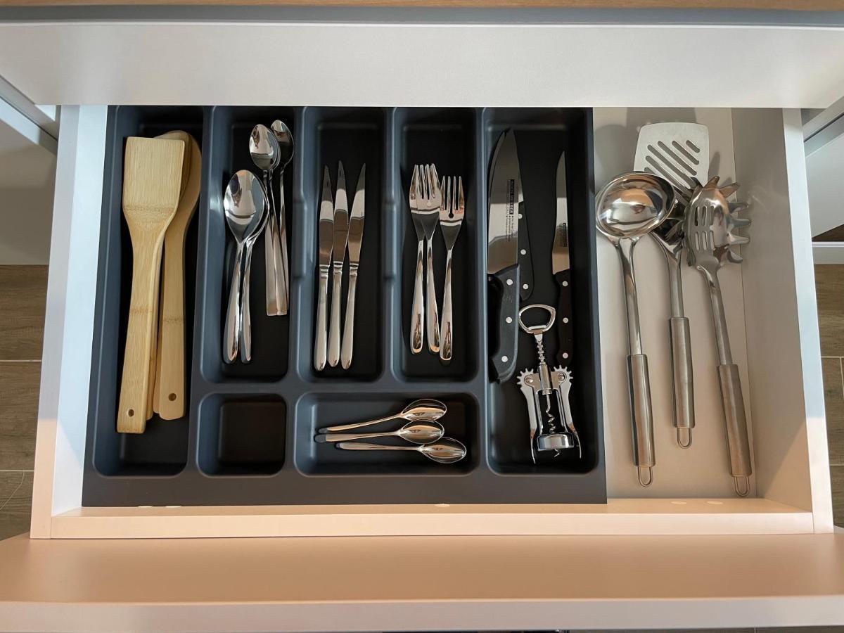 Apartment Minimalist 3 *