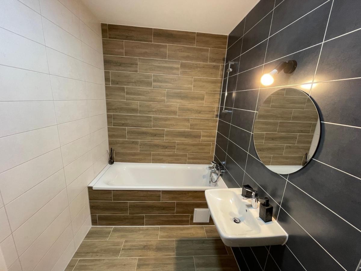 Minimalist 3 * Brasov