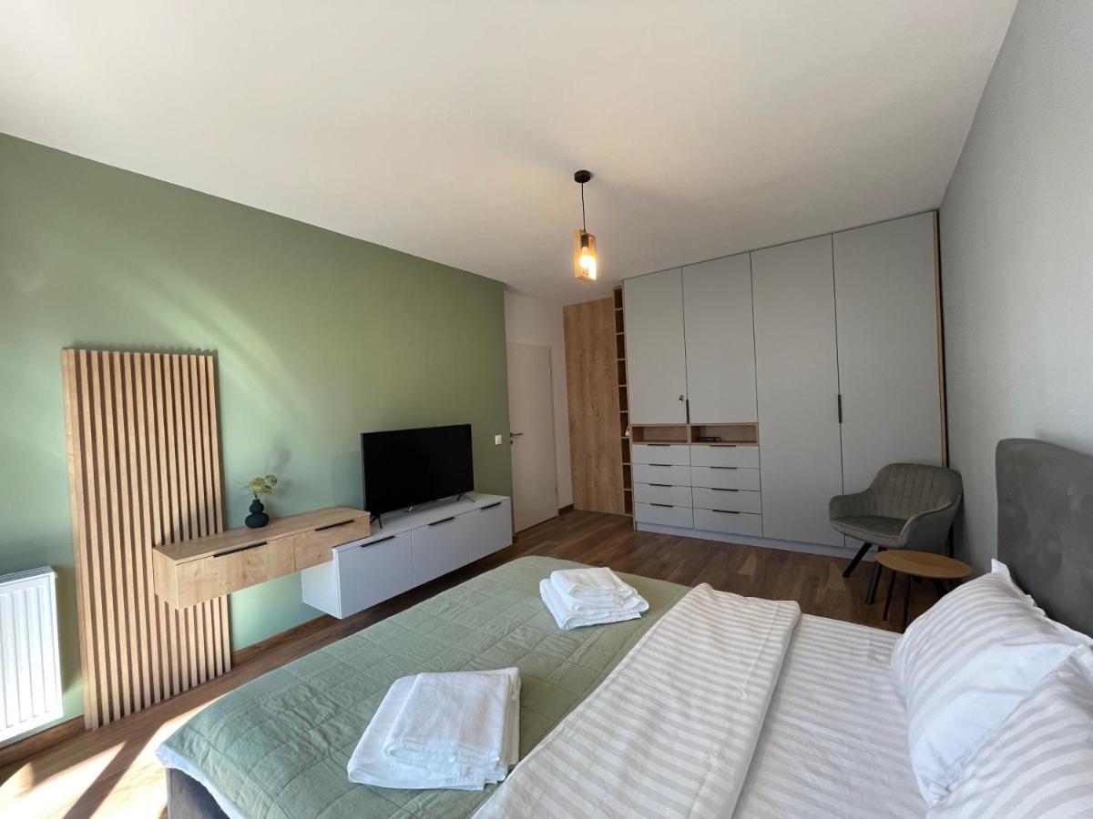 Minimalist 3 Apartment *